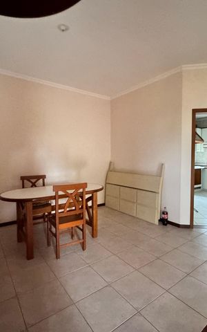 Casa à venda com 240m², 3 quartos e 2 vagassala