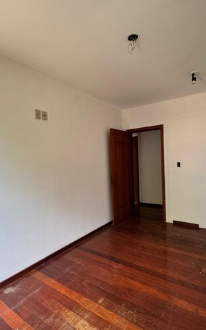 Casa à venda com 240m², 3 quartos e 2 vagasquarto 2