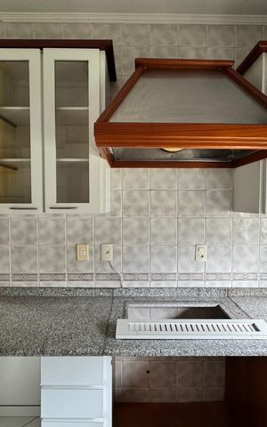Casa à venda com 240m², 3 quartos e 2 vagasCozinha