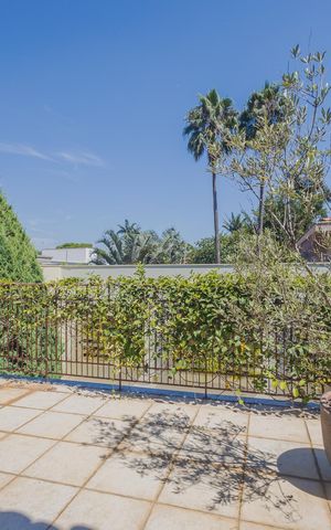Casa à venda com 600m², 3 quartos e 5 vagasVaranda da Suíte 2