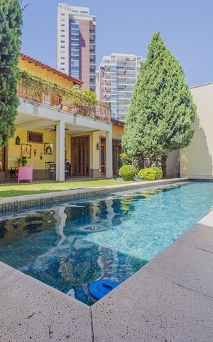 Casa à venda com 600m², 3 quartos e 5 vagasPiscina