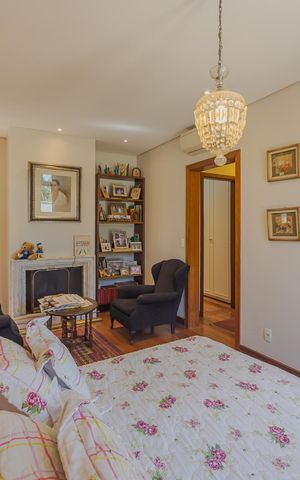 Casa à venda com 600m², 3 quartos e 5 vagasSuíte 2
