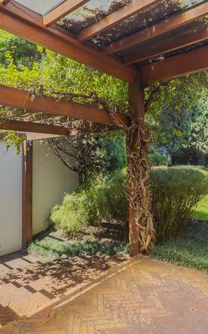 Casa à venda com 600m², 3 quartos e 5 vagasEntrada