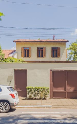 Casa à venda com 600m², 3 quartos e 5 vagasFachada