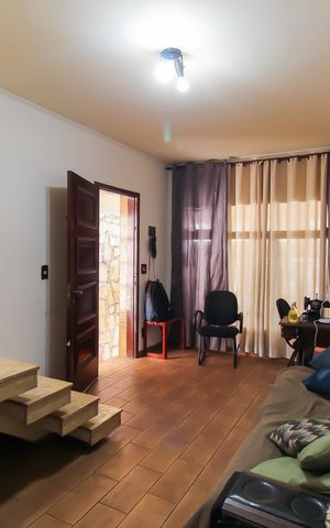 Casa à venda com 126m², 2 quartos e 1 vaga Casa à venda com 126m², 2 quartos e 1 vagaSala
