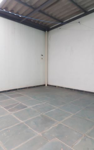Casa à venda com 450m², 4 quartos e 4 vagas Casa à venda com 450m², 4 quartos e 4 vagasÁrea Externa