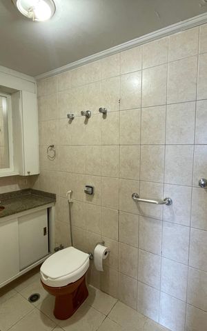 Apartamento à venda com 98m², 3 quartos e 1 vaga Apartamento à venda com 98m², 3 quartos e 1 vagaBanheiro da Suíte