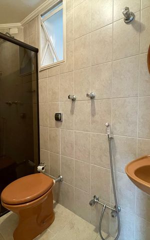 Apartamento à venda com 98m², 3 quartos e 1 vaga Apartamento à venda com 98m², 3 quartos e 1 vagaBanheiro