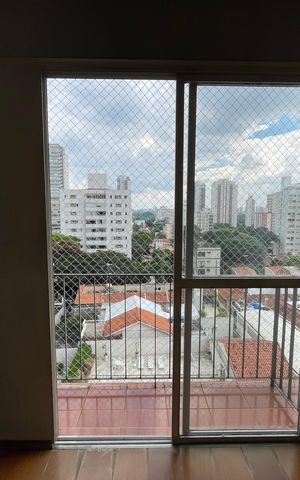 Apartamento à venda com 98m², 3 quartos e 1 vaga Apartamento à venda com 98m², 3 quartos e 1 vagaVaranda