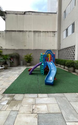 Apartamento à venda com 98m², 3 quartos e 1 vaga Apartamento à venda com 98m², 3 quartos e 1 vagaÁrea comum - Playground