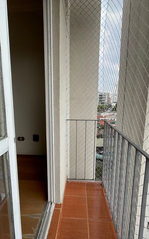 Apartamento à venda com 98m², 3 quartos e 1 vaga Apartamento à venda com 98m², 3 quartos e 1 vagaVaranda
