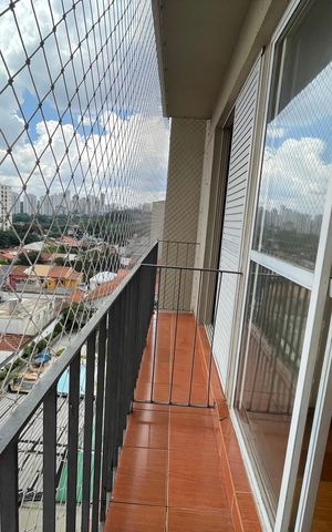 Apartamento à venda com 98m², 3 quartos e 1 vaga Apartamento à venda com 98m², 3 quartos e 1 vagaVaranda