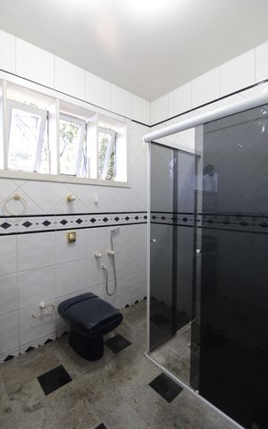 Casa à venda com 760m², 4 quartos e 10 vagasBanheiro Social