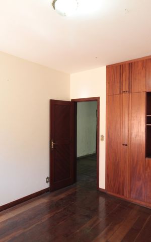 Casa à venda com 760m², 4 quartos e 10 vagasQuarto 1
