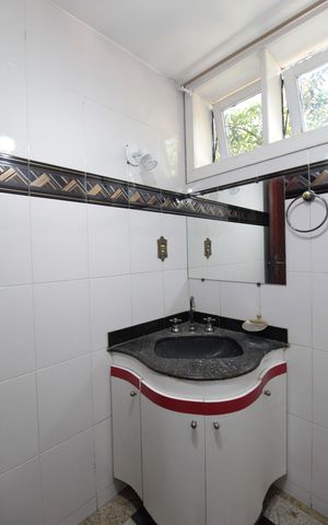 Casa à venda com 760m², 4 quartos e 10 vagasLavabo da Sala