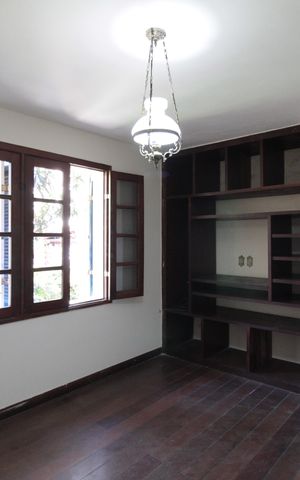 Casa à venda com 760m², 4 quartos e 10 vagasSala de TV