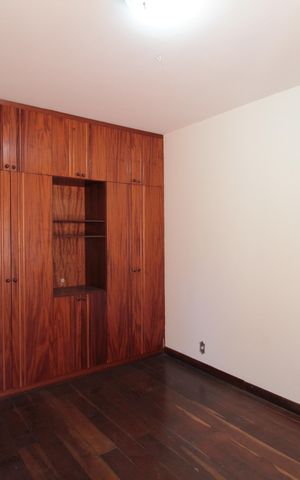 Casa à venda com 760m², 4 quartos e 10 vagasQuarto 1