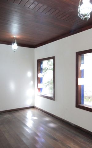 Casa à venda com 760m², 4 quartos e 10 vagasSala