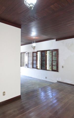 Casa à venda com 760m², 4 quartos e 10 vagasSala