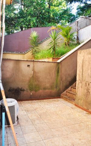 Casa à venda com 189m², 4 quartos e 3 vagas Casa à venda com 189m², 4 quartos e 3 vagasDetalhe - Quintal