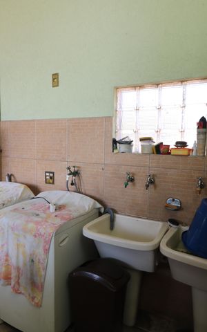 Casa à venda com 376m², 3 quartos e 3 vagasÁrea de Serviço