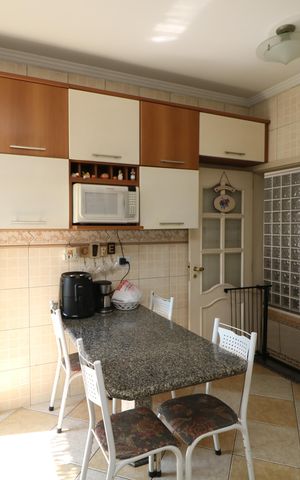 Casa à venda com 376m², 3 quartos e 3 vagasCozinha