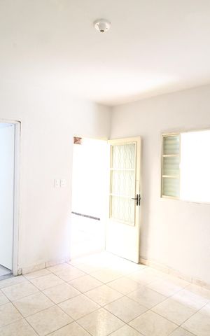 Casa para alugar com 150m², 3 quartos e 1 vagaSala