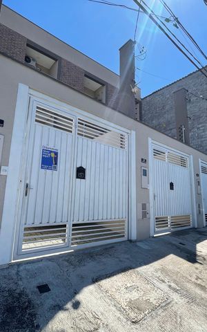 Casa para alugar com 91m², 2 quartos e 1 vaga Casa para alugar com 91m², 2 quartos e 1 vagaFachada
