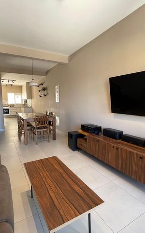 Casa para alugar com 91m², 2 quartos e 1 vaga Casa para alugar com 91m², 2 quartos e 1 vagaSala