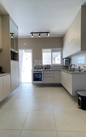 Casa para alugar com 91m², 2 quartos e 1 vaga Casa para alugar com 91m², 2 quartos e 1 vagaCozinha