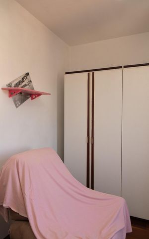 Casa à venda com 250m², 5 quartos e 5 vagas Casa à venda com 250m², 5 quartos e 5 vagasQuarto 3