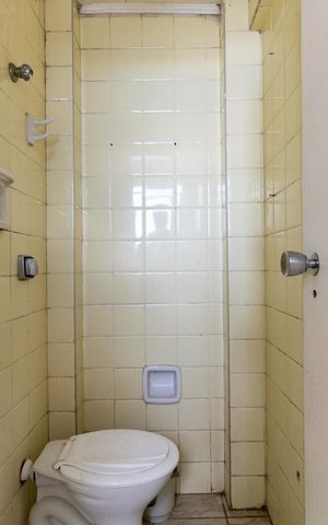 Apartamento para alugar com 127m², 3 quartos e 2 vagas Apartamento para alugar com 127m², 3 quartos e 2 vagasBanheiro de Serviço