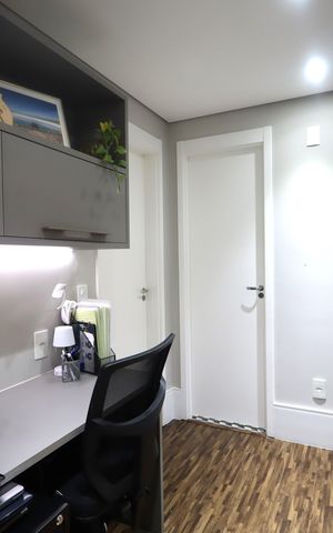 Apartamento à venda com 125m², 2 quartos e 2 vagasEscritório