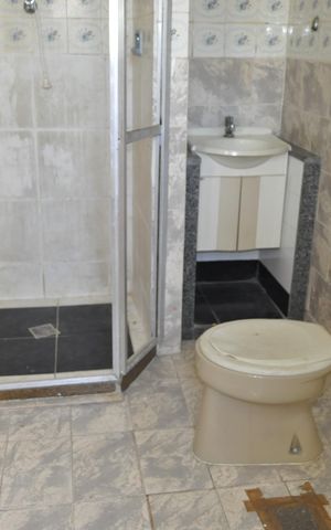 Casa à venda com 211m², 4 quartos e 1 vagabanheiro 3