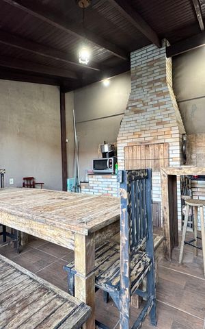 Casa à venda com 180m², 2 quartos e 2 vagas Casa à venda com 180m², 2 quartos e 2 vagasÁrea Gourmet