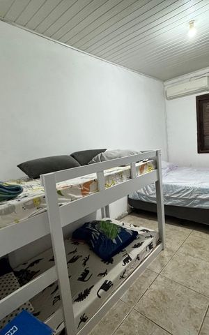 Casa à venda com 180m², 2 quartos e 2 vagas Casa à venda com 180m², 2 quartos e 2 vagasQuarto 1