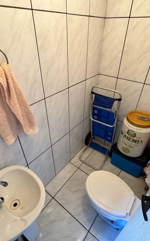Casa à venda com 180m², 2 quartos e 2 vagas Casa à venda com 180m², 2 quartos e 2 vagasÁrea Gourmet - Banheiro