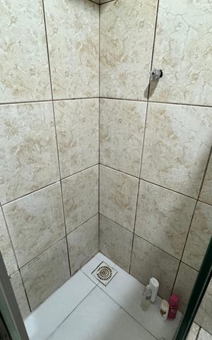 Casa à venda com 180m², 2 quartos e 2 vagas Casa à venda com 180m², 2 quartos e 2 vagasBanheiro
