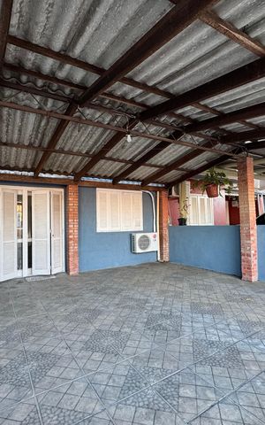 Casa à venda com 180m², 2 quartos e 2 vagas Casa à venda com 180m², 2 quartos e 2 vagasÁrea comum