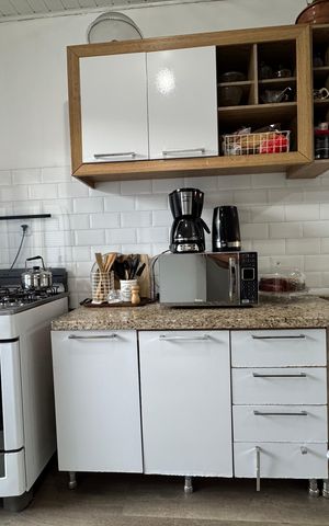 Casa à venda com 180m², 2 quartos e 2 vagas Casa à venda com 180m², 2 quartos e 2 vagasCozinha