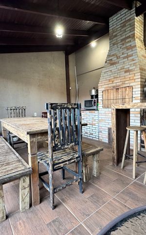 Casa à venda com 180m², 2 quartos e 2 vagas Casa à venda com 180m², 2 quartos e 2 vagasÁrea Gourmet