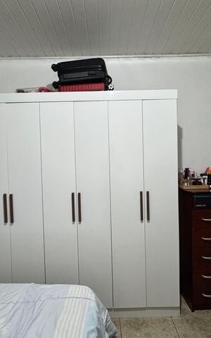 Casa à venda com 180m², 2 quartos e 2 vagas Casa à venda com 180m², 2 quartos e 2 vagasQuarto 2