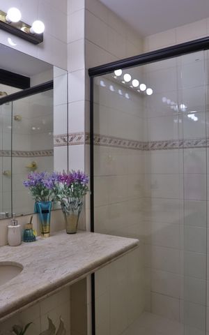 Apartamento à venda com 220m², 3 quartos e 3 vagasBanheiro