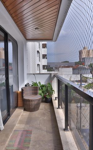 Apartamento à venda com 220m², 3 quartos e 3 vagasSacada