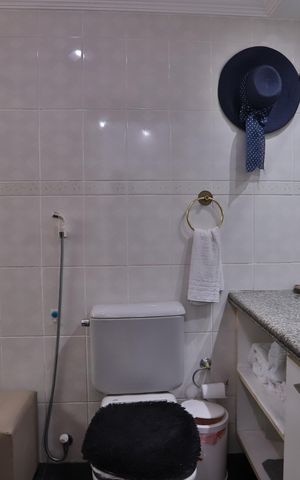 Apartamento à venda com 220m², 3 quartos e 3 vagasBanheiro do Quarto 2