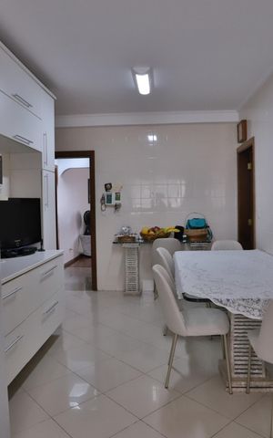 Apartamento à venda com 220m², 3 quartos e 3 vagasCozinha