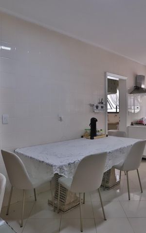 Apartamento à venda com 220m², 3 quartos e 3 vagasCozinha
