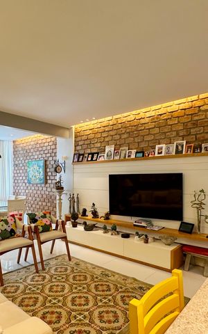 Apartamento à venda com 136m², 3 quartos e sem vaga Apartamento à venda com 136m², 3 quartos e sem vagaSala