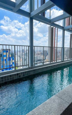 Studio à venda com 32m², 1 quarto e sem vagaÁrea comum - Piscina