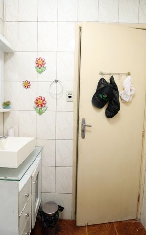 Casa à venda com 300m², 5 quartos e 2 vagasBanheiro